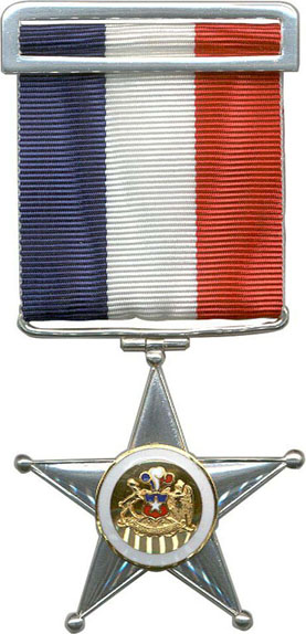 CONDECORACION ESTRELLA MILITAR DE LAS FUERZAS ARMADAS - ESTRELLA MILITAR